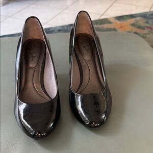 Life Stride Black Patent Heels